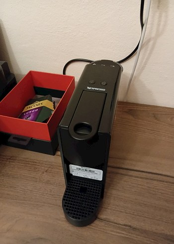 Nespresso C30 Essenza Mini Kapsüllü Kahve Makinesi - Görsel 2