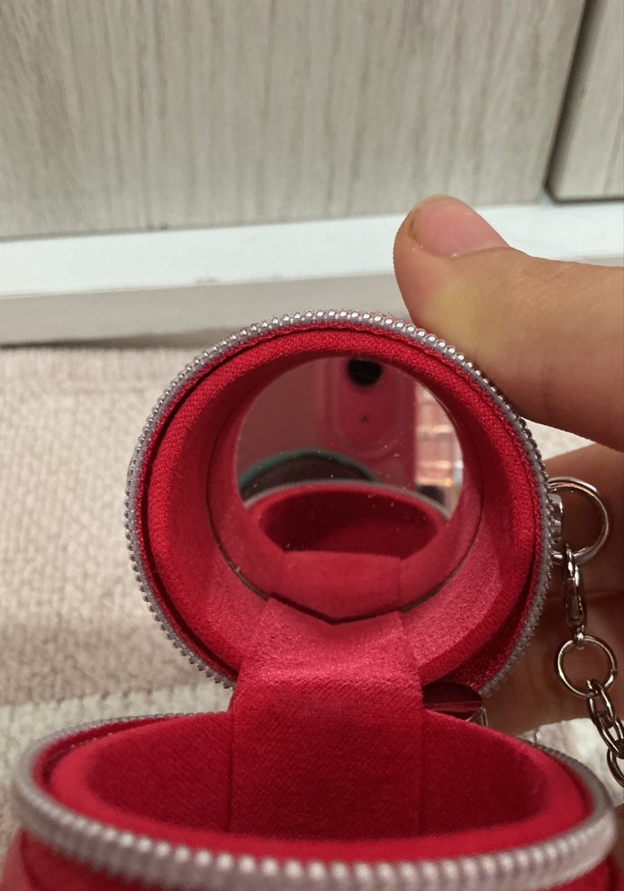 Benefit Zincir li ruj cantasi benetint - Görsel 4