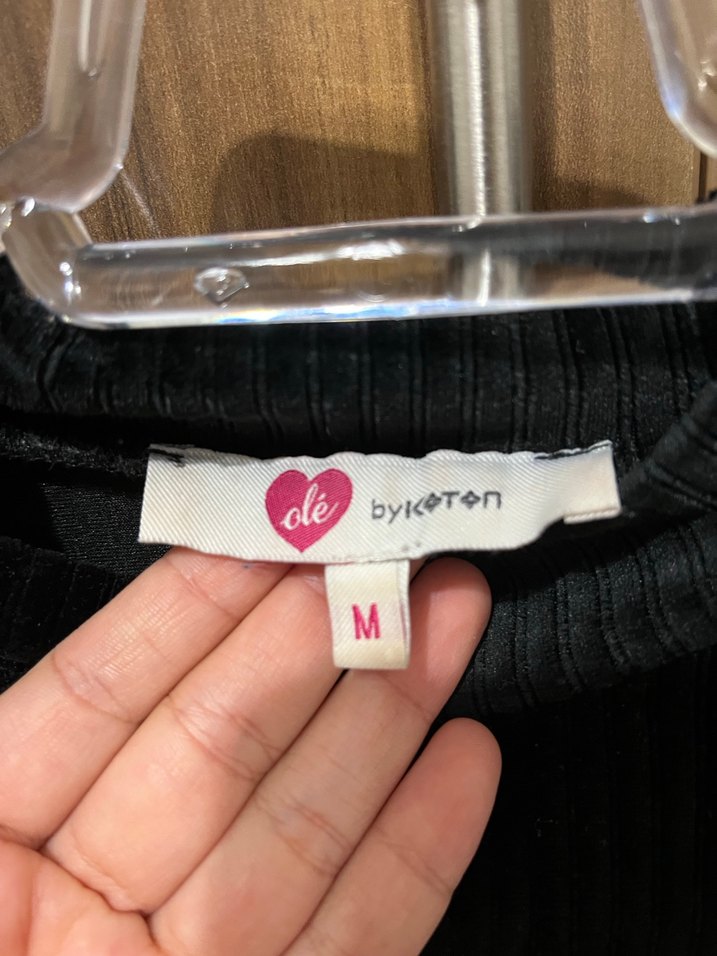 Kadın Siyah Süet Pilili Uzun Kollu kadife Kazak - Görsel 3