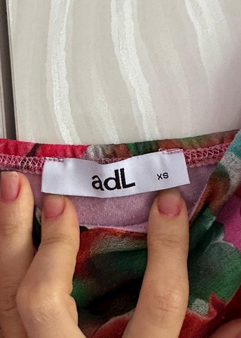 Çiçek Desenli Renkli Midi Elbise - Görsel 4