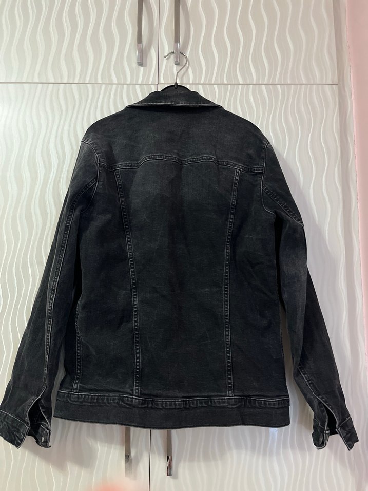 Mavi Düğmeli Siyah Kadın Denim Ceket - Görsel 4