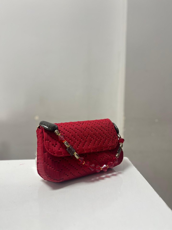 kırmızı el yapımı çanta - Görsel 2