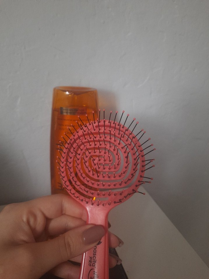 şampuan ve tarak - Görsel 4