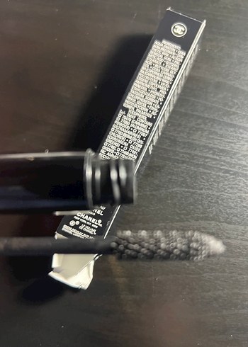 Chanel Le Volume Siyah Maskara 10 Noir - Görsel 4