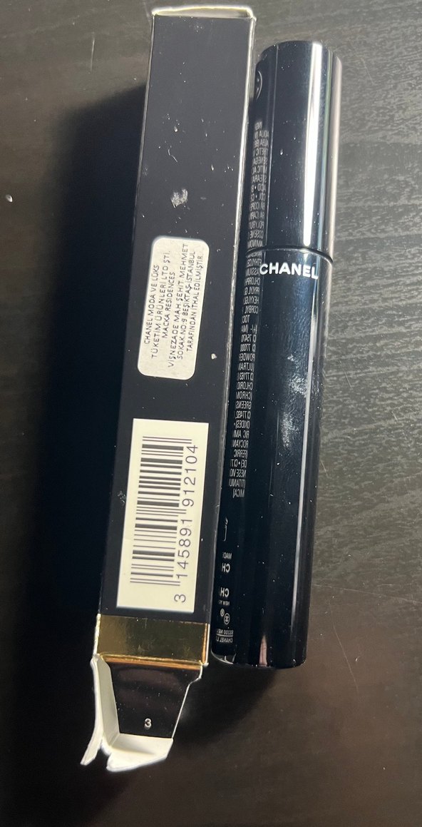 Chanel Le Volume Siyah Maskara 10 Noir - Görsel 2