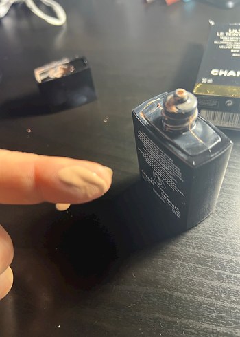 Chanel Ultra Le Teint Velvet Fondöten SPF15 30ml - Görsel 4