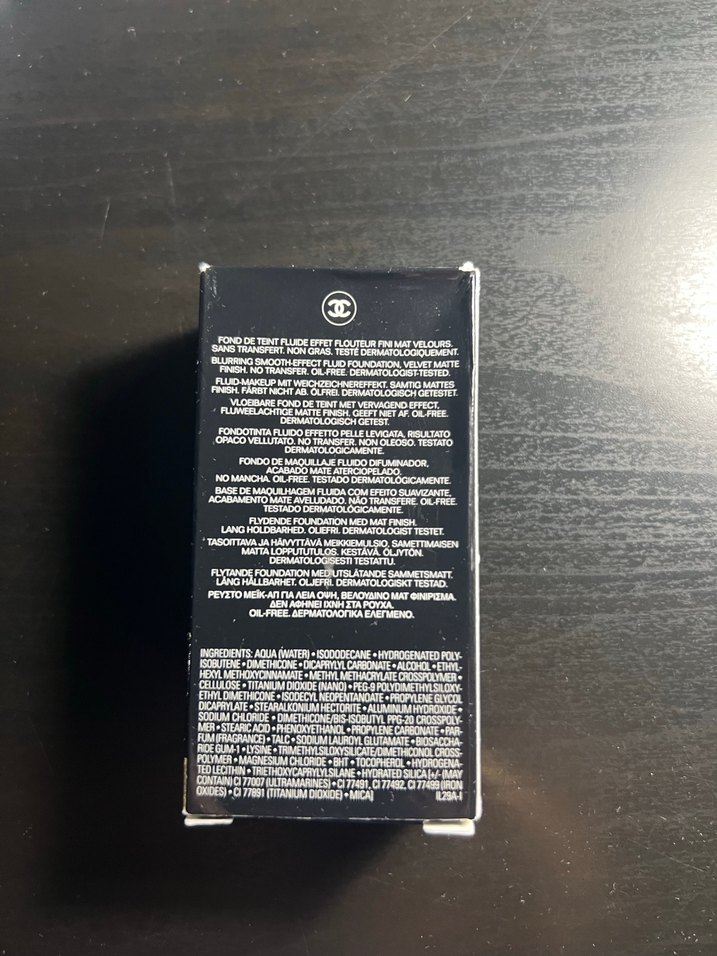 Chanel Ultra Le Teint Velvet Fondöten SPF15 30ml - Görsel 3