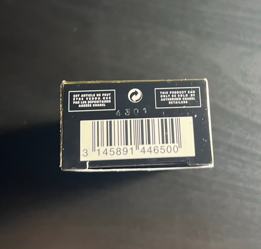 Chanel Ultra Le Teint Velvet Fondöten SPF15 30ml - Görsel 5