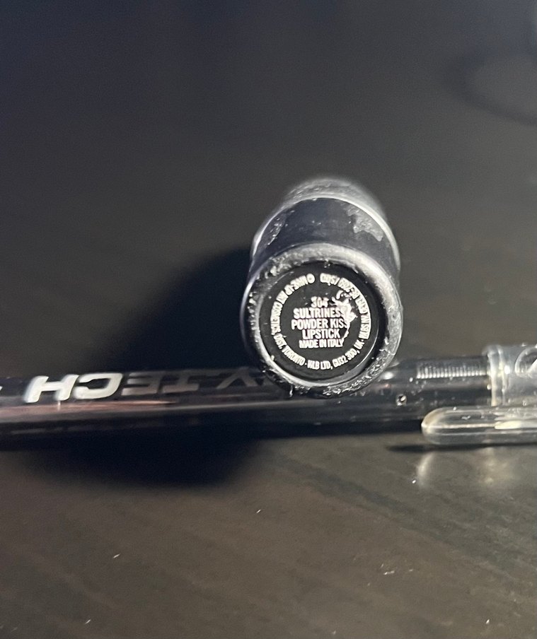 MAC powder kiss sultriness Pembe Ruj - Görsel 5