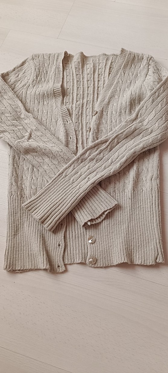 Düğmeli Bej Triko Kadın Hırka - Görsel 2