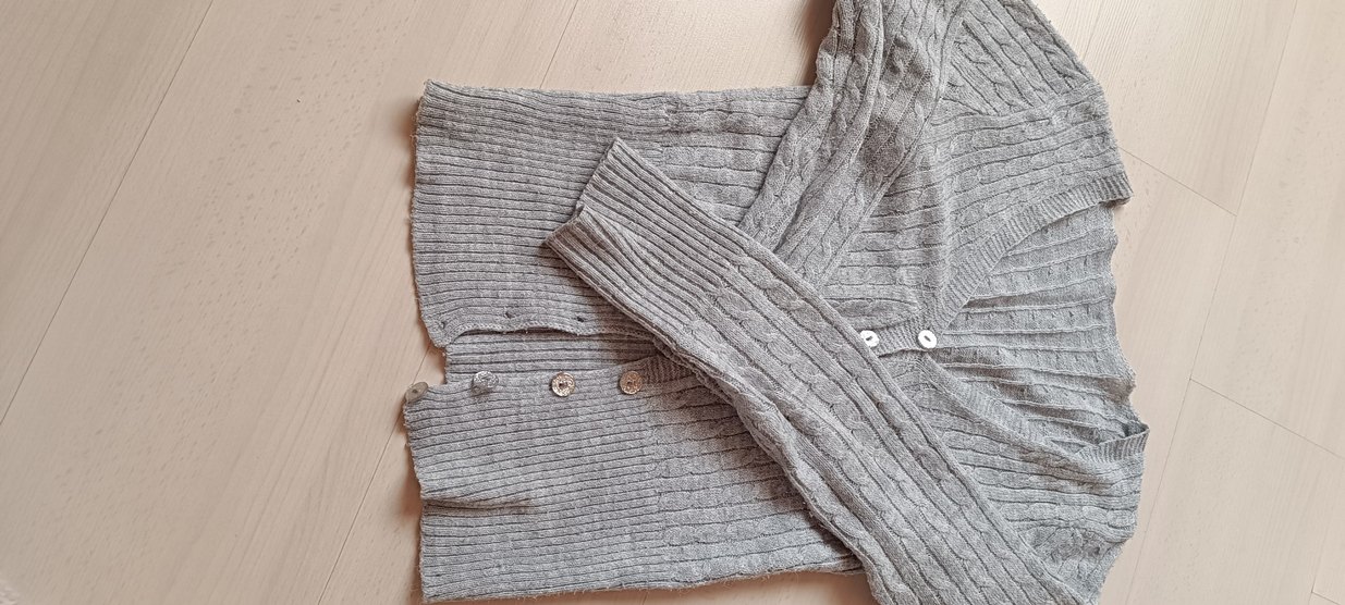 Düğmeli Gri Hırka - Görsel 2