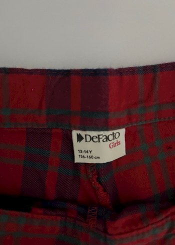 Düğmeli Kırmızı Midi  Şort - Görsel 2