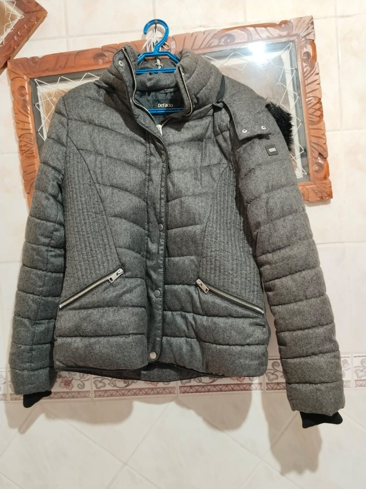 Gri Kadın Kısa Sıcak Mont - Görsel 3