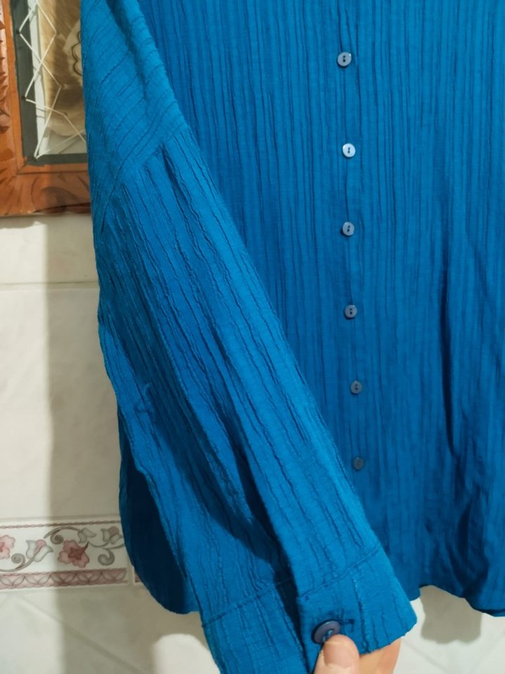 Düğmeli Lacivert Keten Uzun Kollu Gömlek - Görsel 2