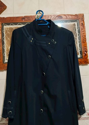 Siyah Düğmeli Uzun Goth Kadın Kaban - Görsel 2