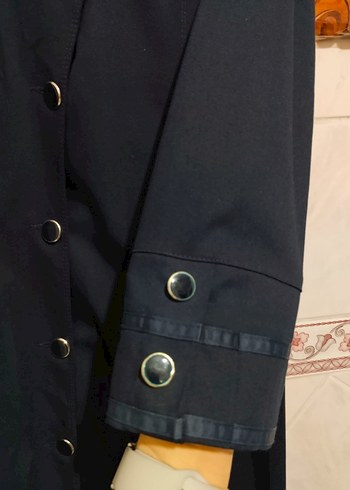 Siyah Düğmeli Uzun Goth Kadın Kaban - Görsel 3