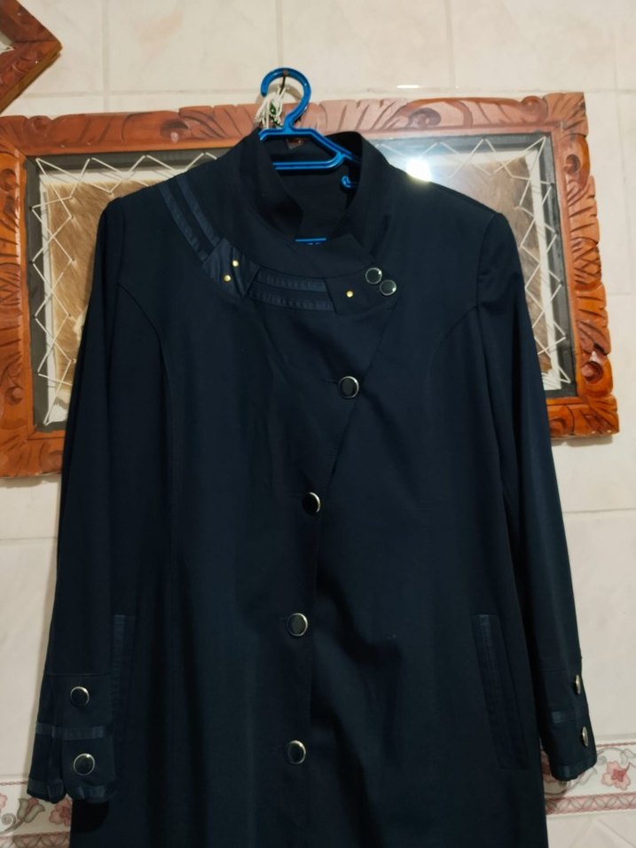 Siyah Düğmeli Uzun Goth Kadın Kaban - Görsel 2