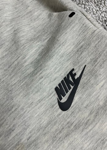 Nike m