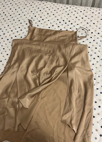 Püsküllü Camel Renkli İpek Görünümlü Uzun Elbise - Görsel 4