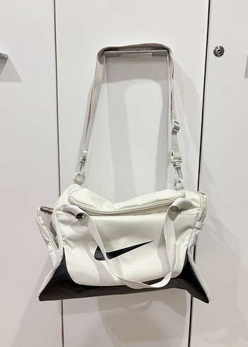 Nike Spor Cantasi Xs Model