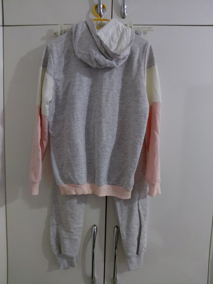 Kızlar için Gri Rahat Eşofman Takımı - Görsel 2