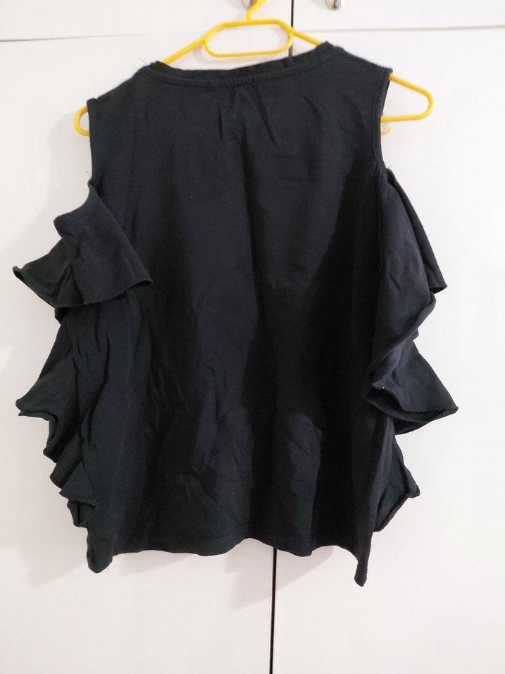 Kız Çocuk Siyah Fırfırlı Tişört - Görsel 3