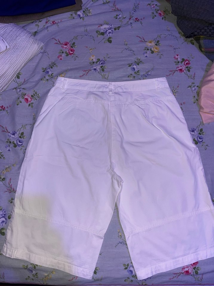 Beyaz Pamuklu Kadın Bermuda Şort - Görsel 2