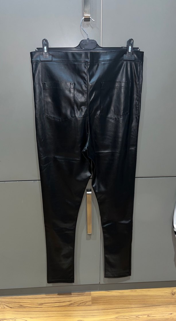 Siyah Deri Kemerli Kadın Pantolon - Görsel 4