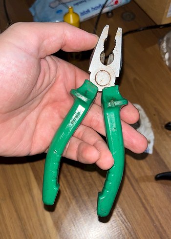 İzeltaş Yeşil Saplı Çok Amaçlı Pense - Görsel 2