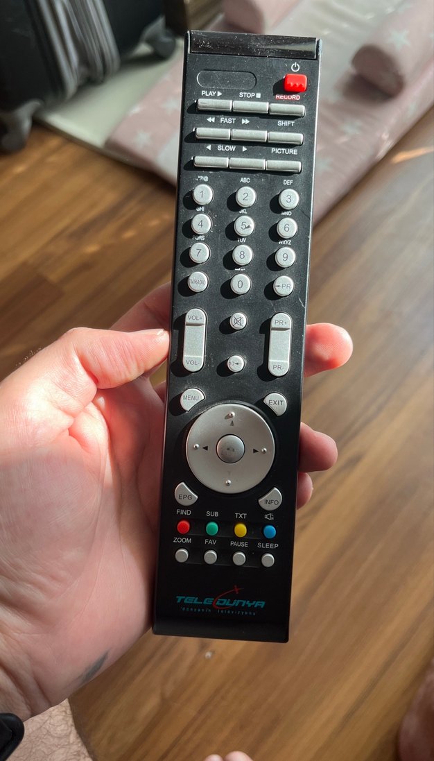 Tele Dünya Uydu Alıcısı Kumandası - Görsel 2