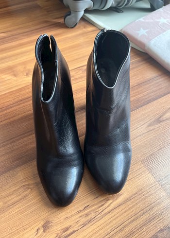 Siyah Deri Kadın Topuklu Bot - Görsel 2