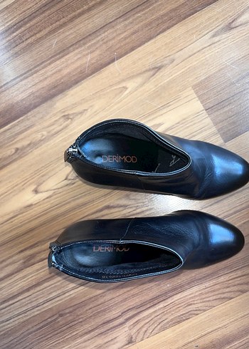 Siyah Deri Kadın Topuklu Bot - Görsel 3