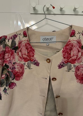 Çiçek Desenli Düğmeli Kadın Takım - Görsel 4