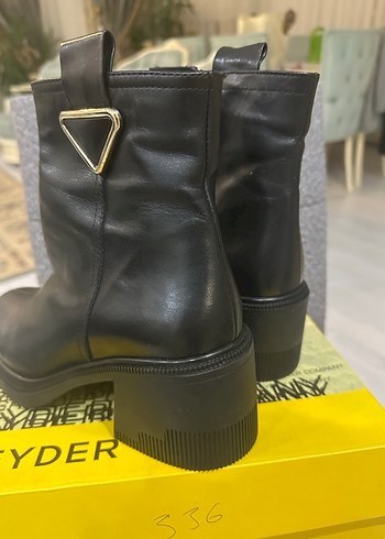 Siyah Deri Kadın Topuklu Bot - Greyder - Görsel 4