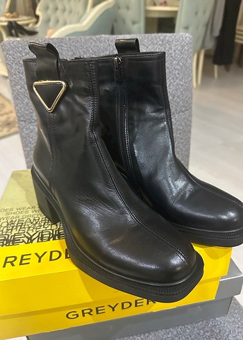 Siyah Deri Kadın Topuklu Bot - Greyder - Görsel 2