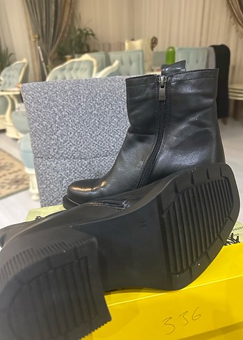 Siyah Deri Kadın Topuklu Bot - Greyder - Görsel 5
