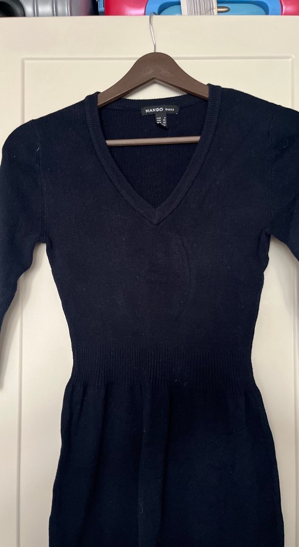 V Yaka Siyah Midi Triko Elbise - Görsel 5