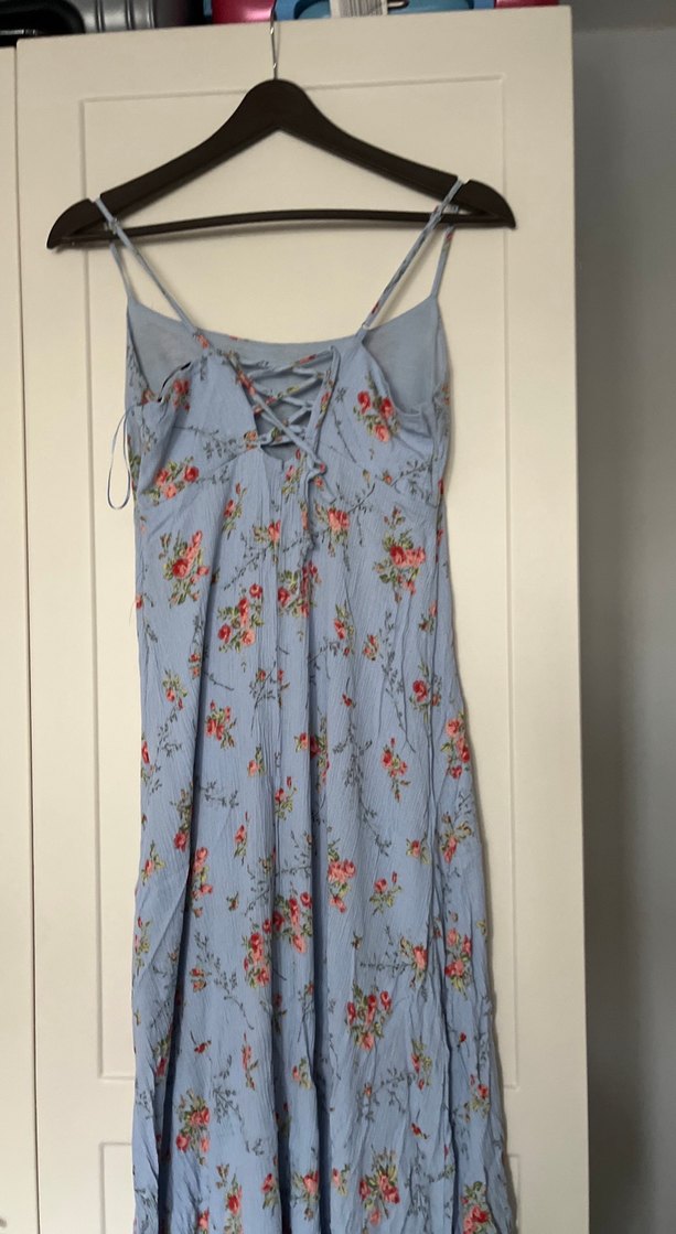 Mavi Çiçek Desenli Uzun Elbise - Görsel 3