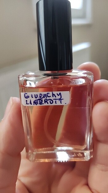 Givenchy L'interdit