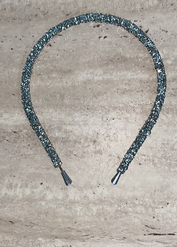 İnci İşlemeli Beyaz Gelin Tacı ve Yanında 3 Adet Taşlı Taç - Görsel 6