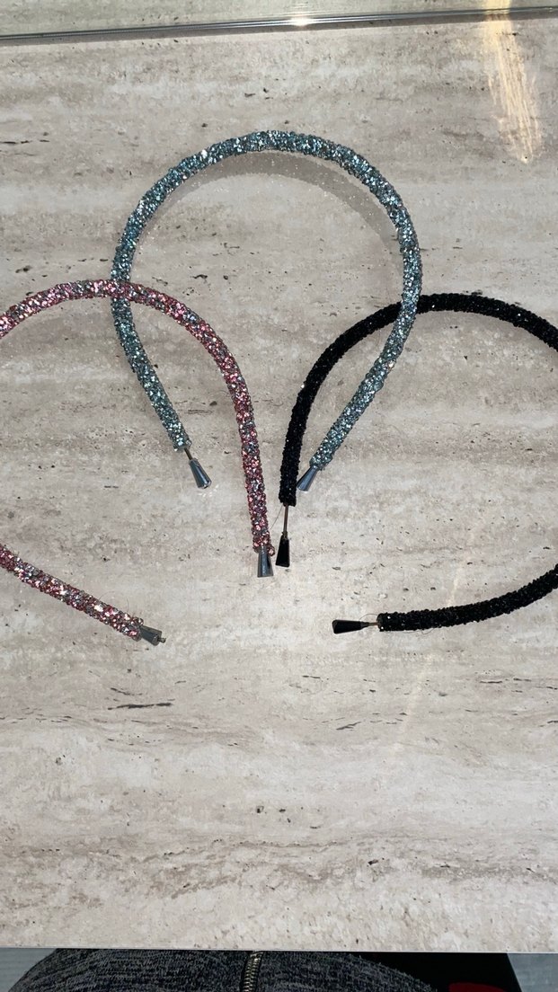 İnci İşlemeli Beyaz Gelin Tacı ve Yanında 3 Adet Taşlı Taç - Görsel 5