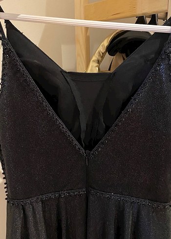 Siyah V Yakalı Gotik Midi Abiye Elbise - Görsel 3