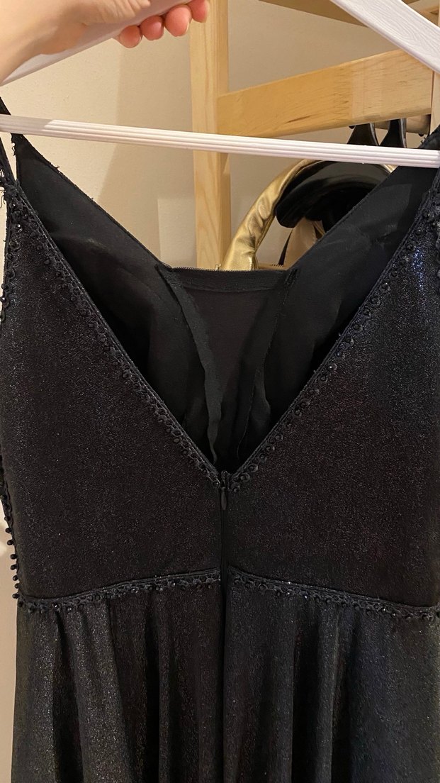 Siyah V Yakalı Gotik Midi Abiye Elbise - Görsel 3