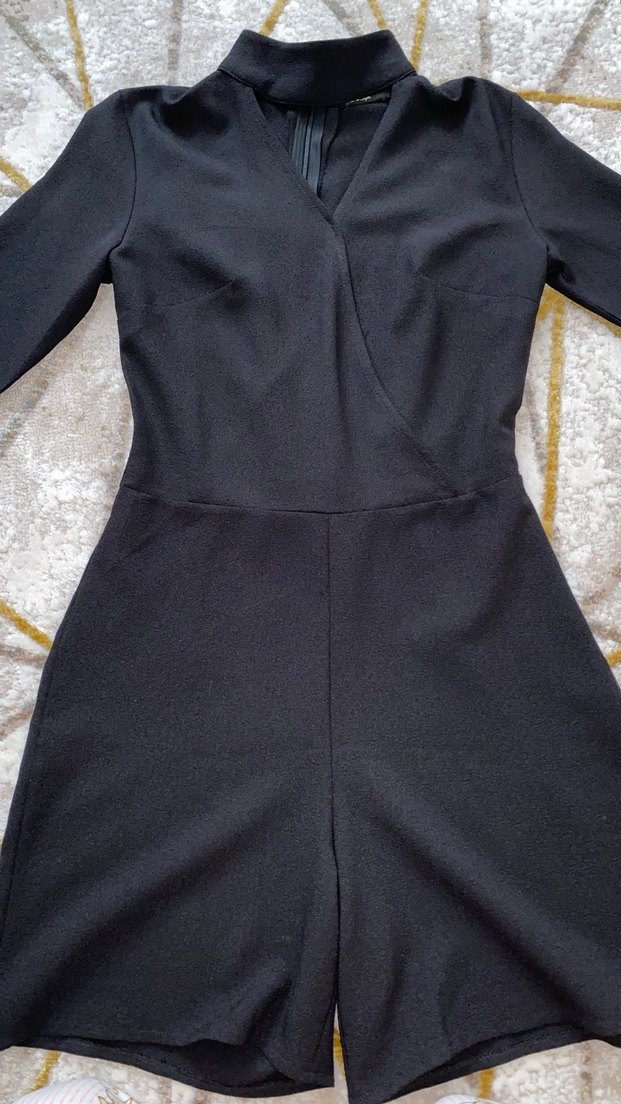 V Yaka Siyah Midi Kadın Tulum - Görsel 4