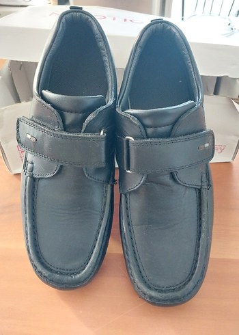 Tokalı Siyah Deri Erkek Çocuk Ayakkabısı - Görsel 4