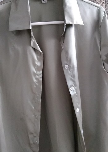 Düğmeli Gri haki Saten Kadın Gömlek - Görsel 2