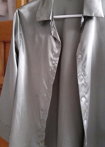 Düğmeli Gri haki Saten Kadın Gömlek - Görsel 3
