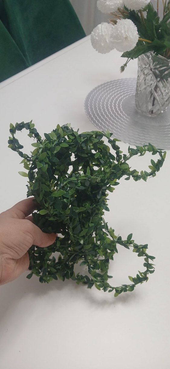 Yeşil Yapraklı Dekoratif Süsleme - Görsel 2