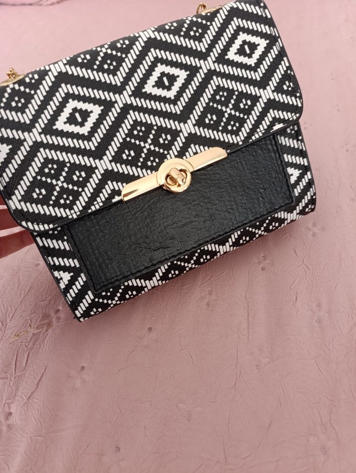 Zincir Detaylı Siyah Bohem Kadın Çanta - Görsel 2