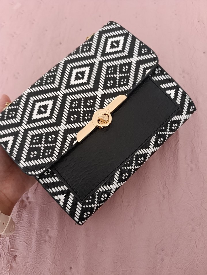 Zincir Detaylı Siyah Bohem Kadın Çanta - Görsel 3